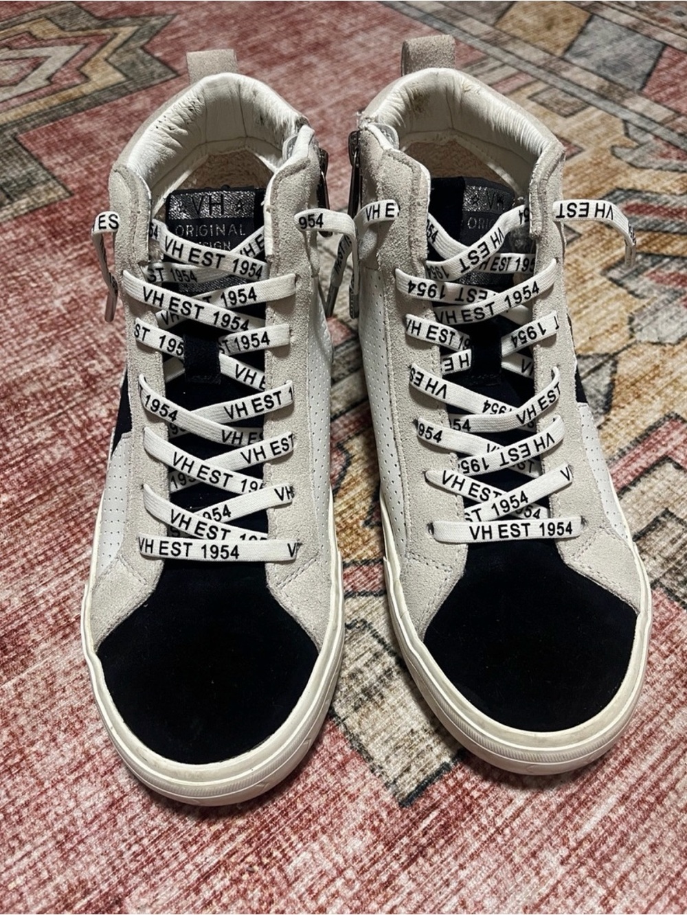 Vintage  Havana High-Top Casual Sneakers in Black and Cream